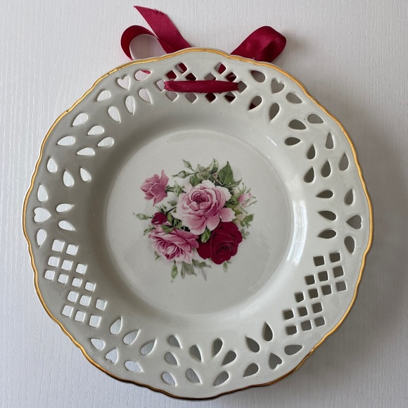 Formalities by Baum Brothers Vintage Victorian Rose Collection Set Of 3 Plates - Picture 3 of 10